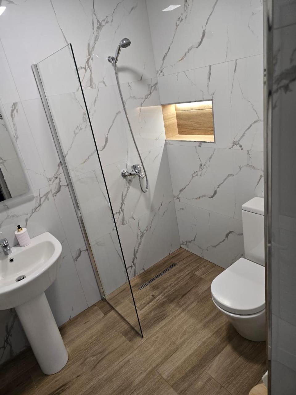 Aila Apartment Saranda Extérieur photo