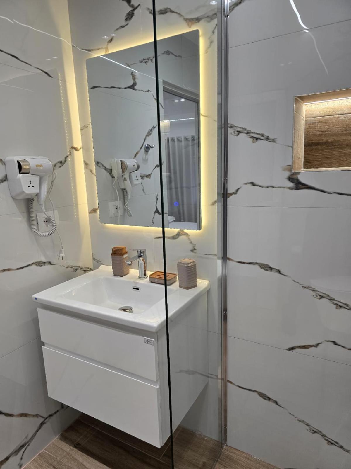 Aila Apartment Saranda Extérieur photo